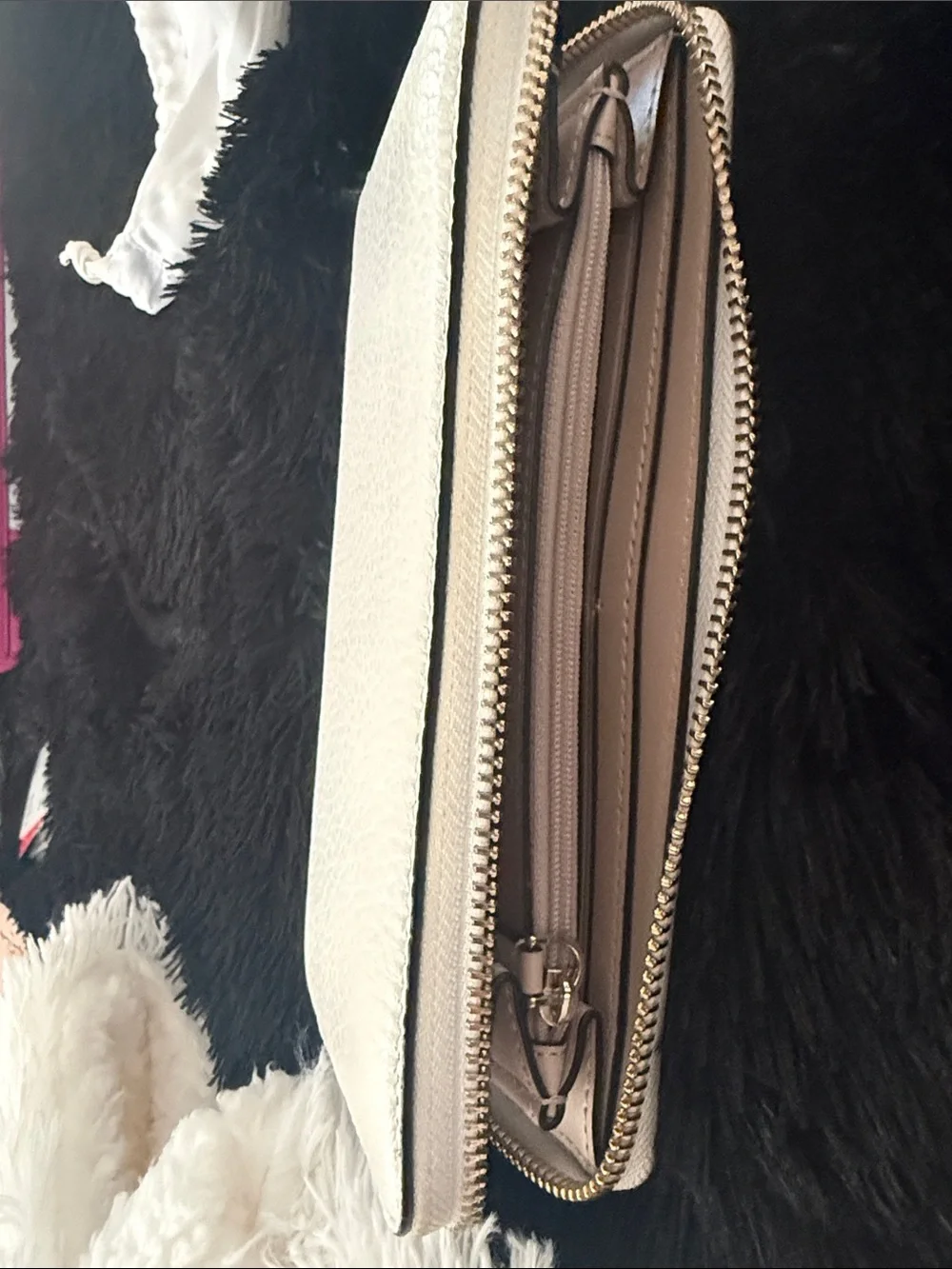 kate spade Pebbled Leather Zip Wallet in White and Blush
